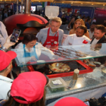 Il sindaco Gaetano Manfredi al Coca-Cola Pizza Village: “È un evento importante, motore della nuova Napoli”